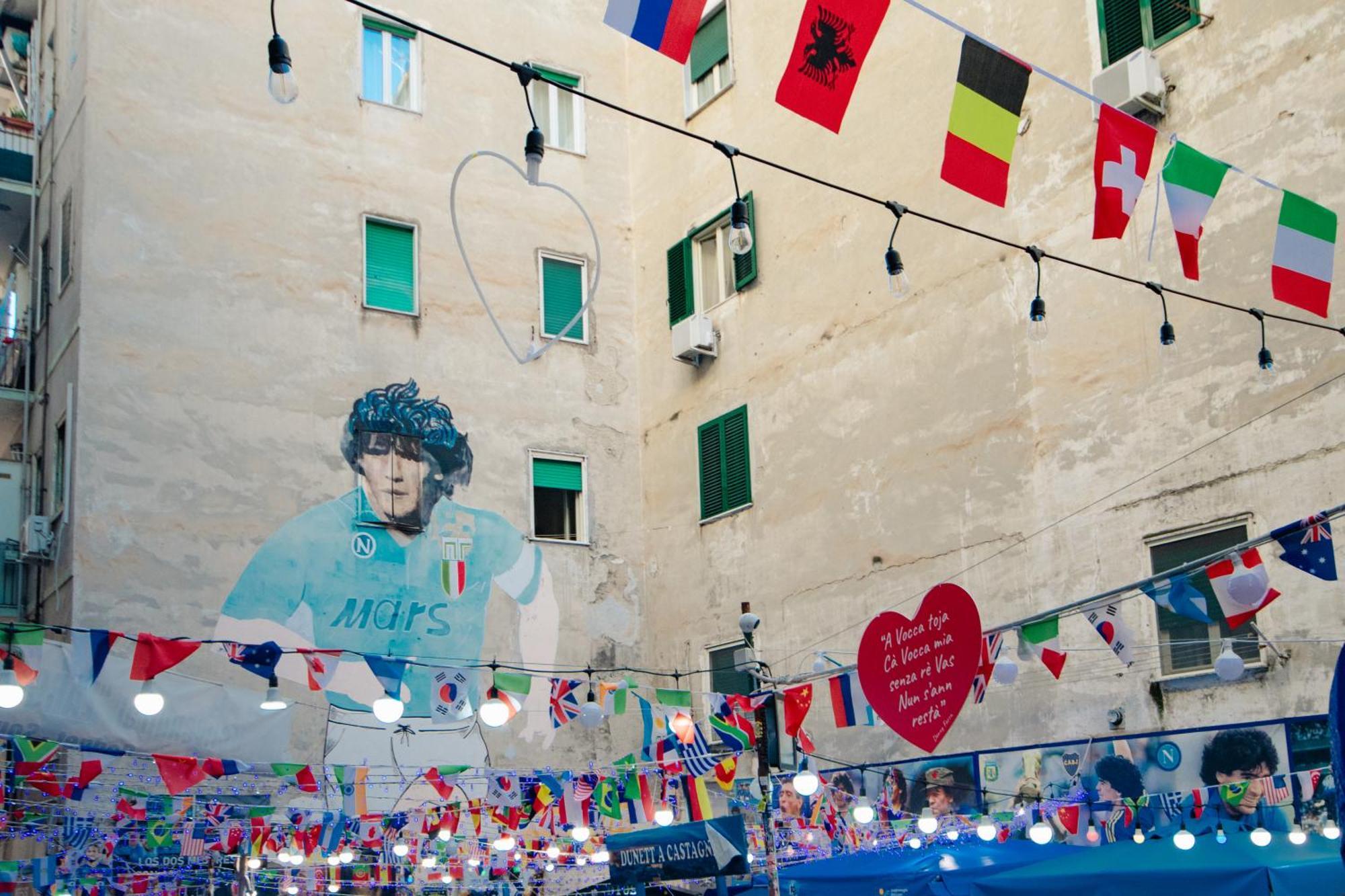 Il Dubbio Ai Quartieri Spagnoli Naples Luaran gambar